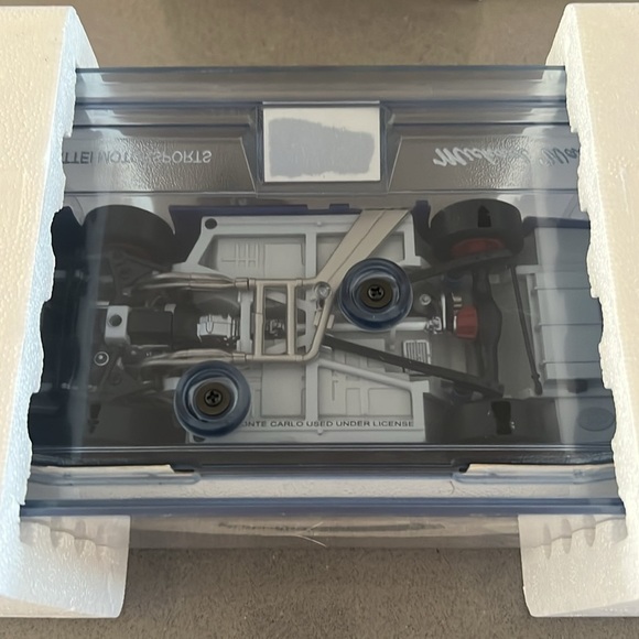 Michael Waltrip #7 1999 Monte Carlo 1:24 Team Caliber Diecast - Picture 3 of 6